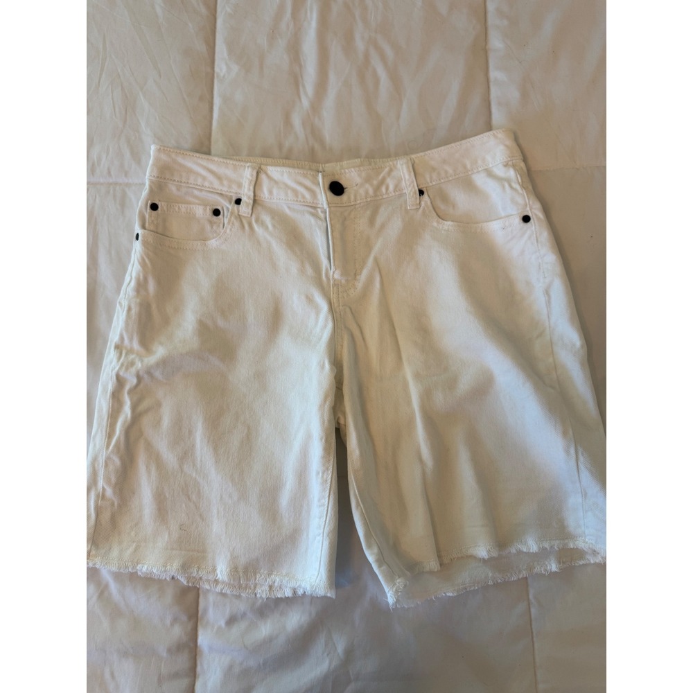 Jennifer Lopez Womens White Denim Bermuda Shorts Raw Hem Size 6 Cotton Stretch